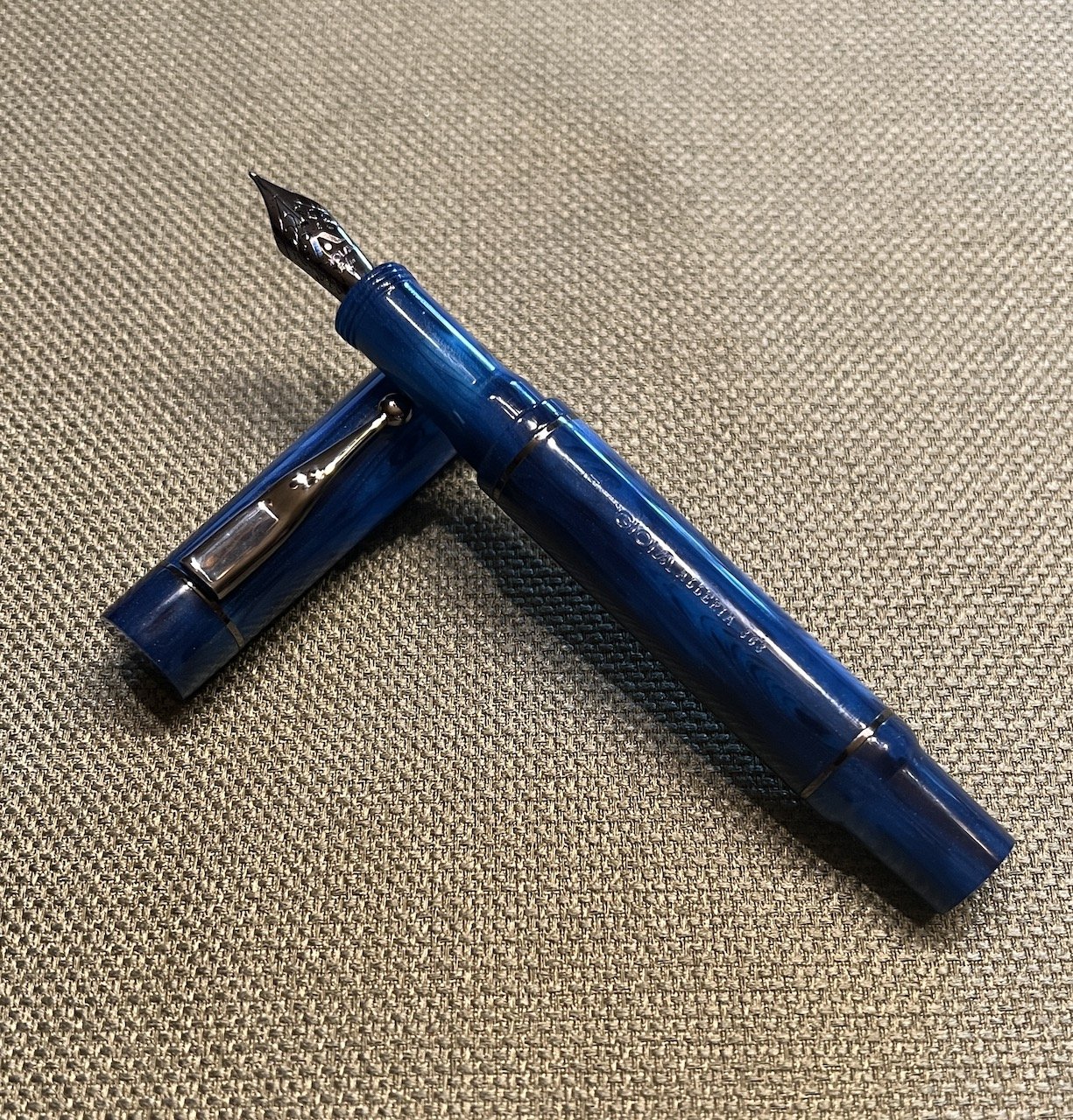 Fountain Pens as a Left-Hander — The Pen Addict