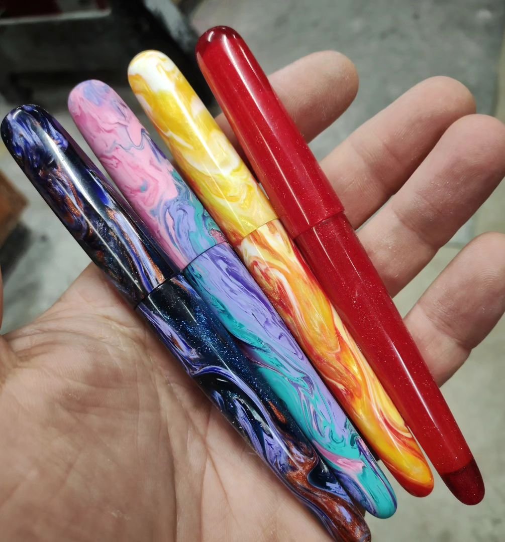 Gelly Roll Pens at New River Art & Fiber