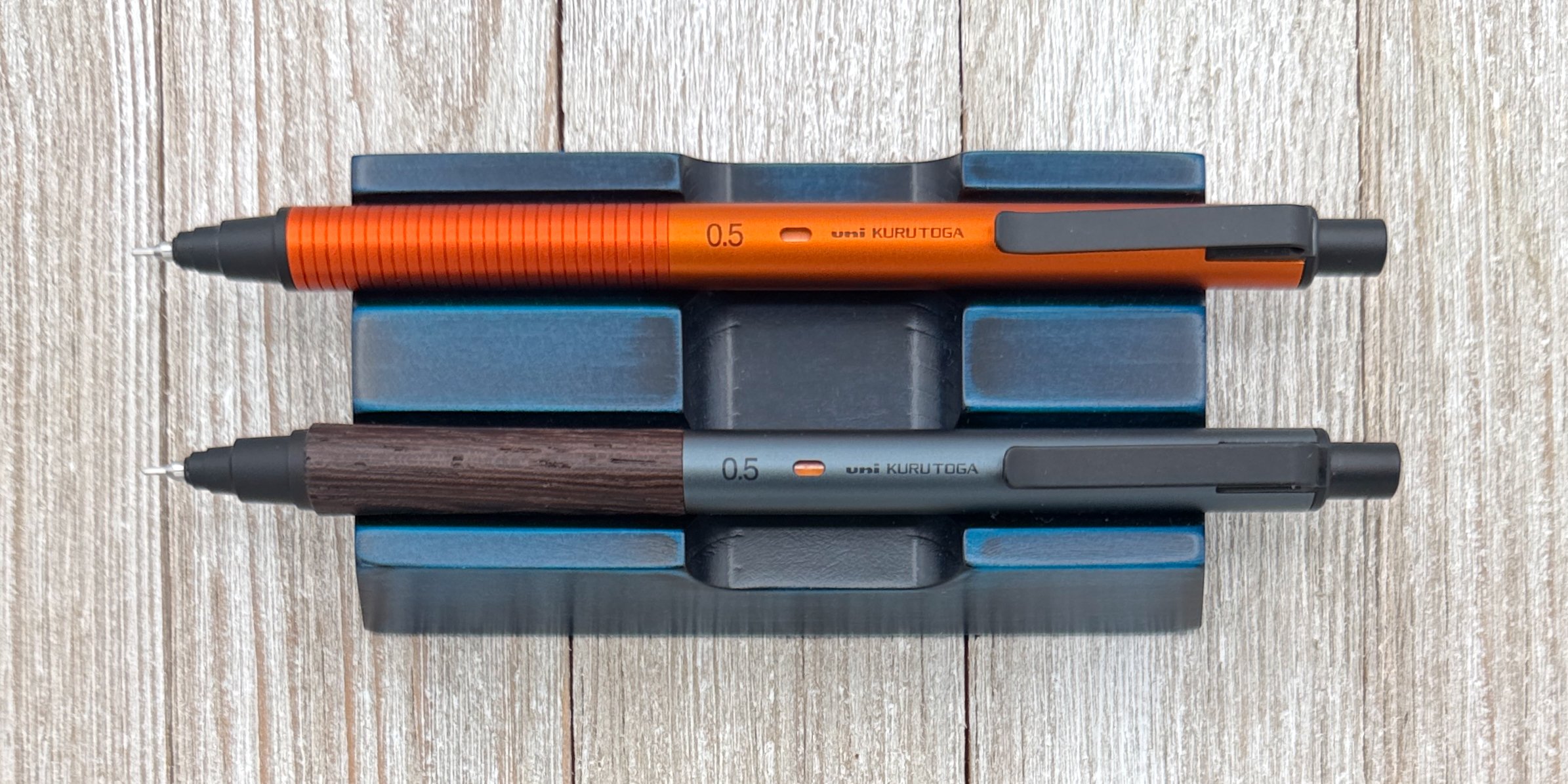 Uni Kuru Toga Metal vs Wood