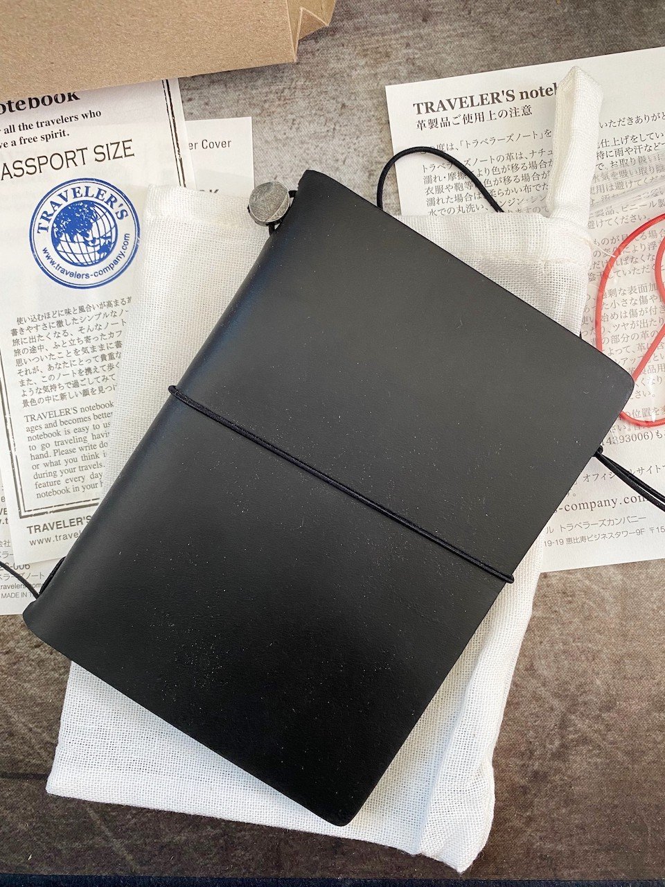 Black (Passport Size) – TRAVELER'S COMPANY USA