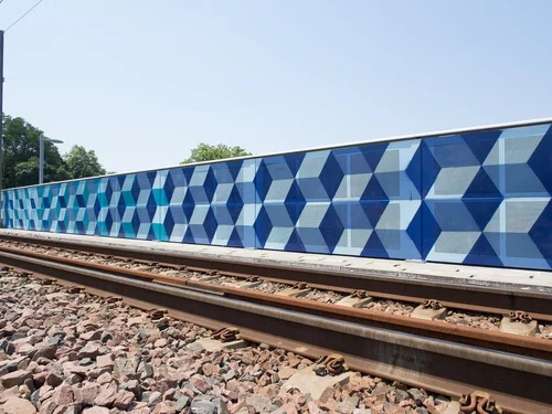 Pont ferroviaire sur l' Adour de Bayonne . Juin 2015