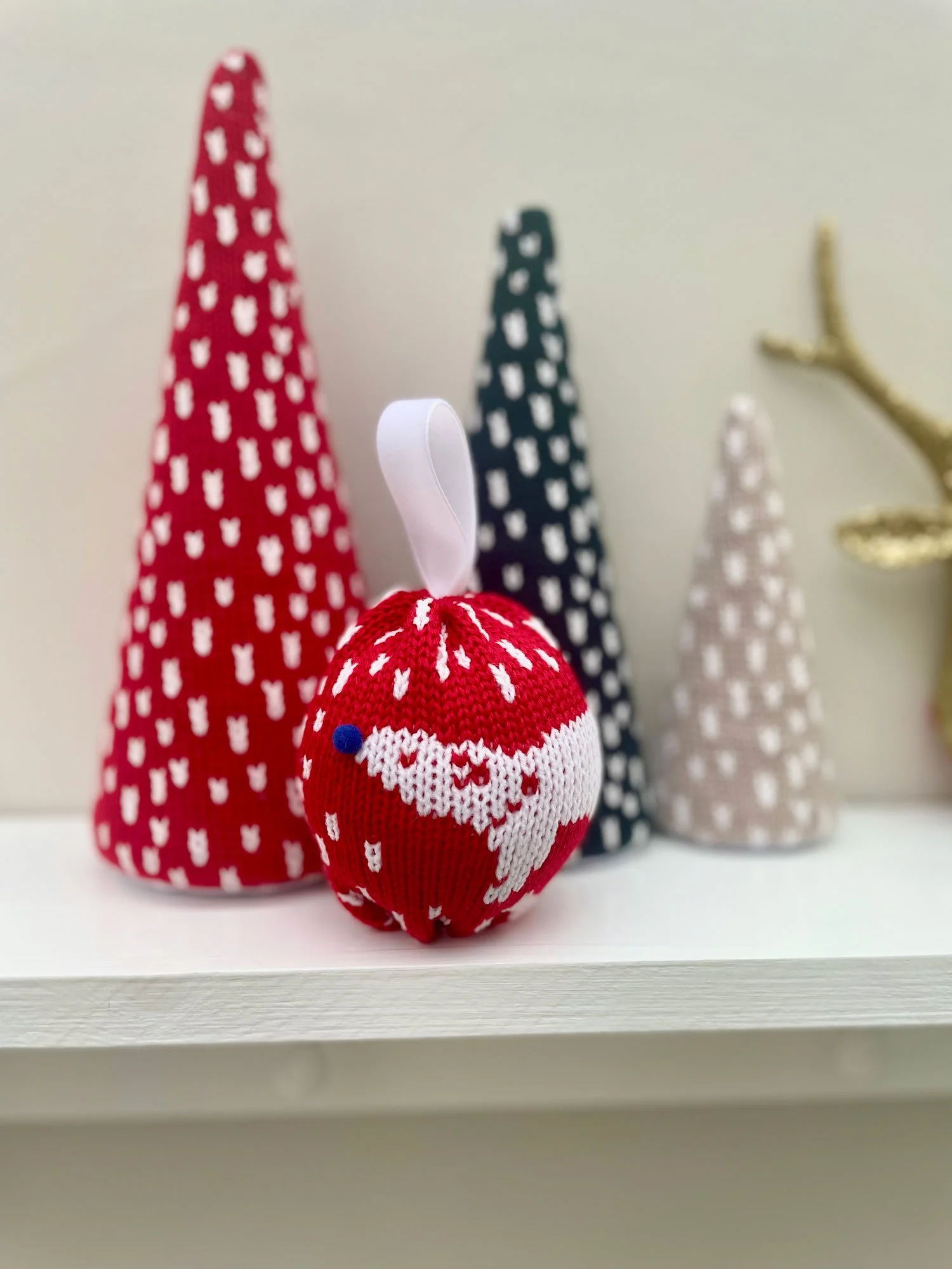 knitted christmas decor