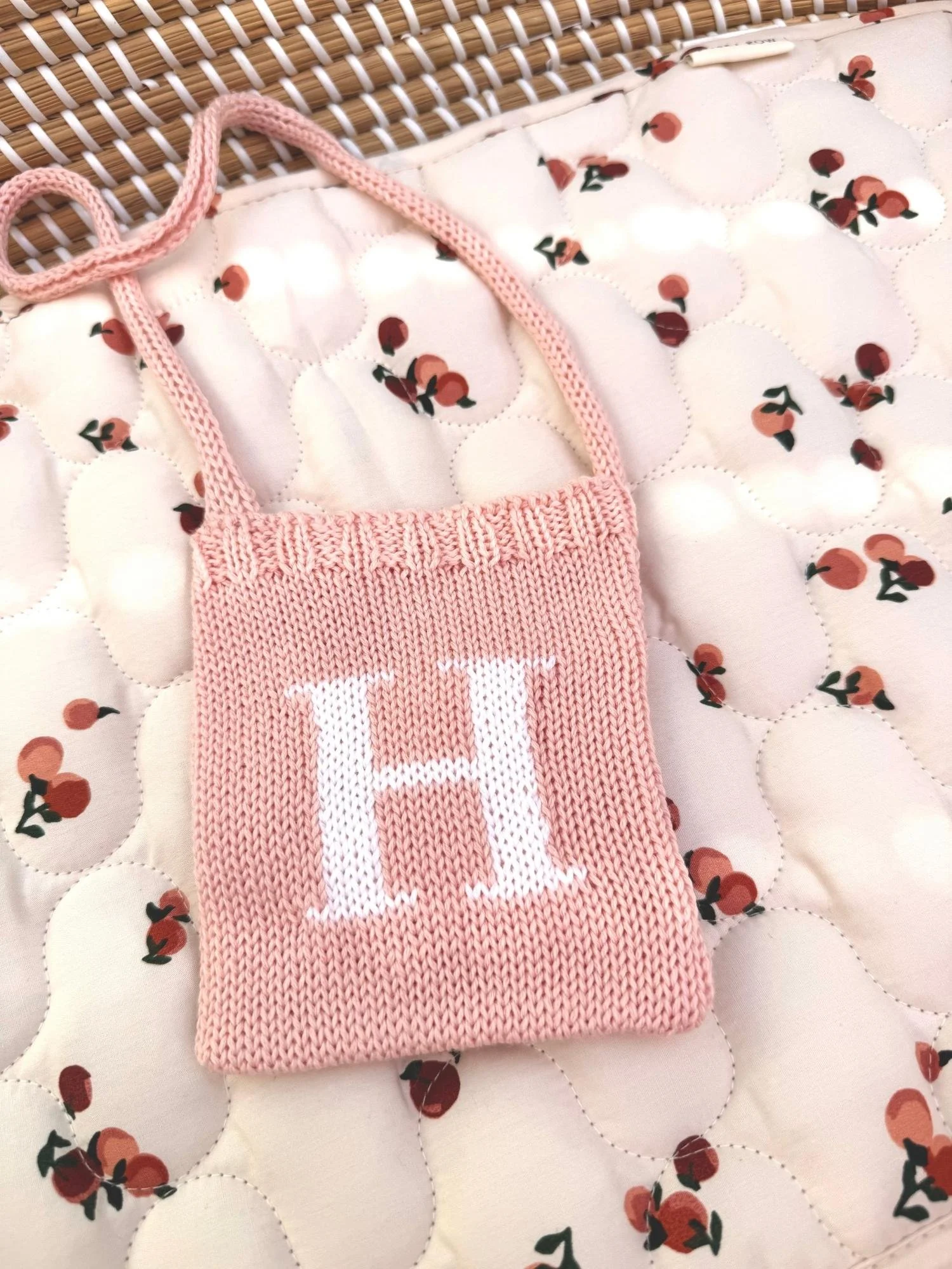 customised knitted bag in pink
