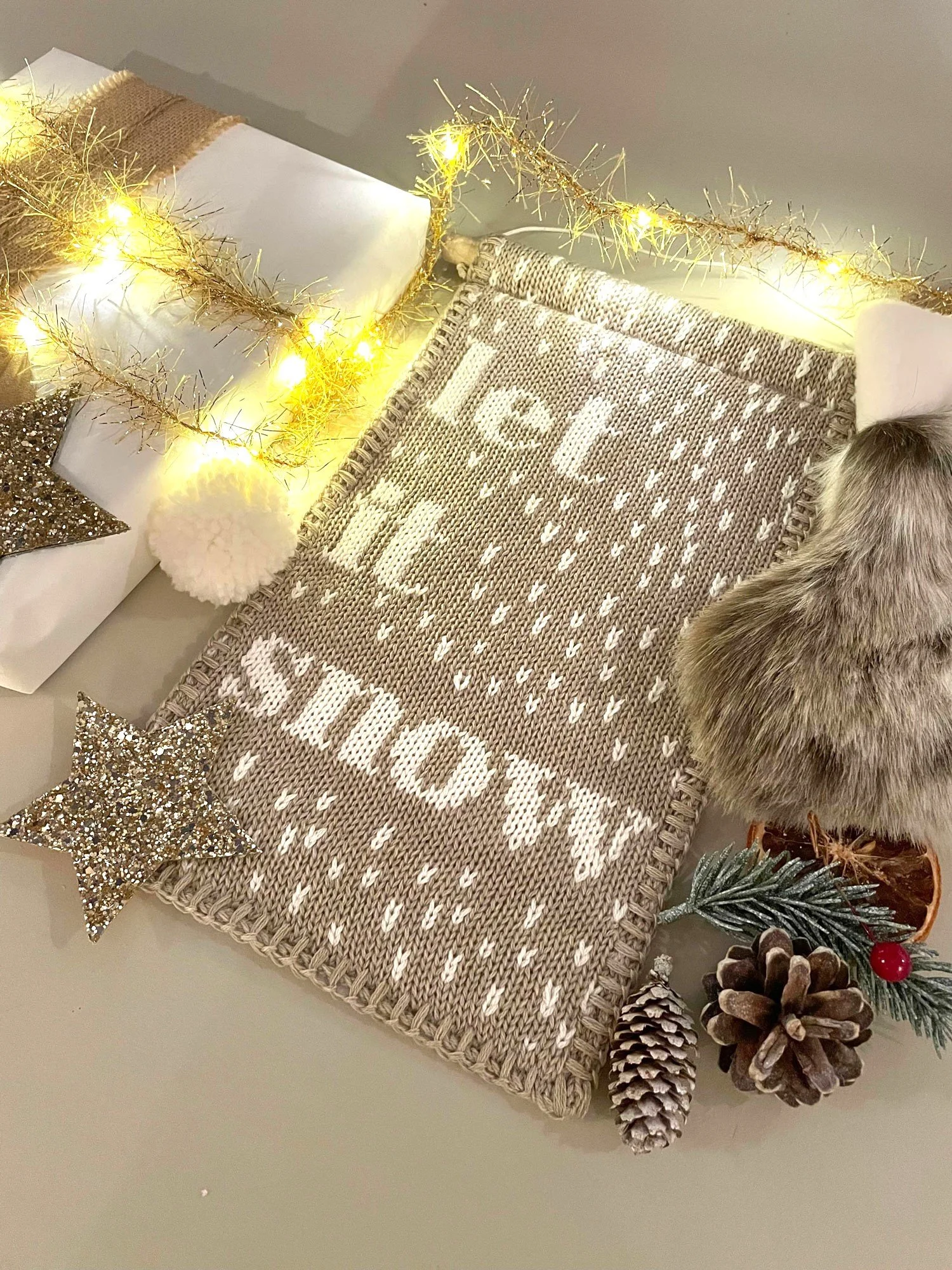 'Let it Snow' Christmas Wall Hanging