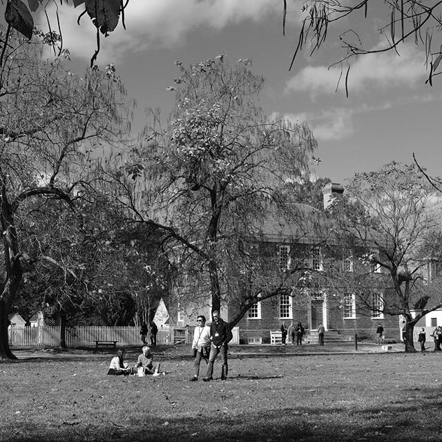 Relaxing in CW 
#fujifilmx100f #myfujifilmlegacy #hrdpc #colonialwilliamsburg #photooftheday