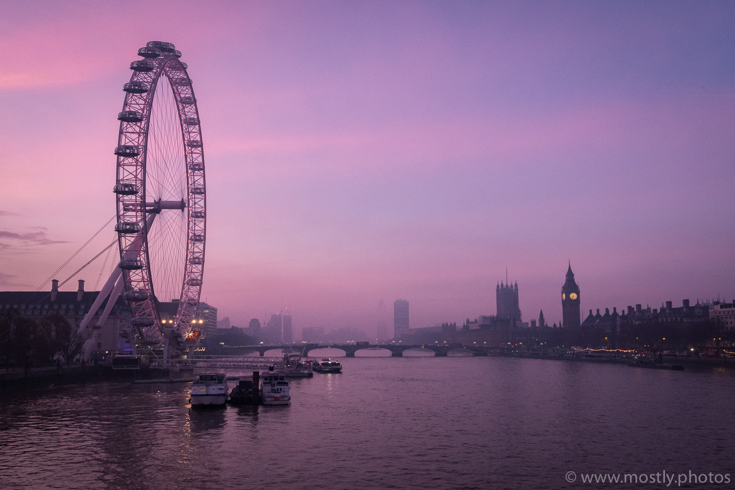 Fuji X-T2 - Misty Morning over the City of London