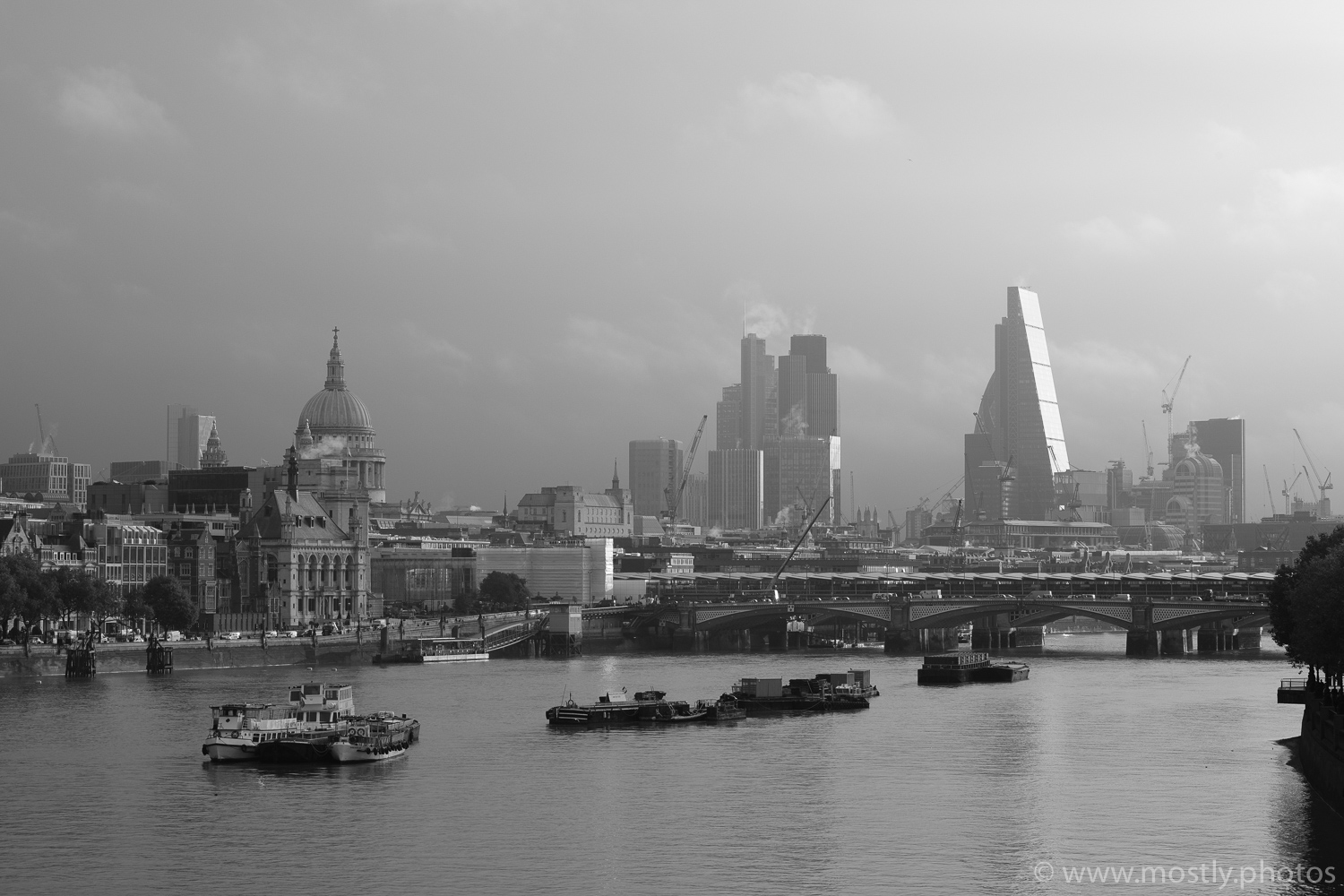 Fuji X-T2 - City of London - Fuji ACROS Film Simulation