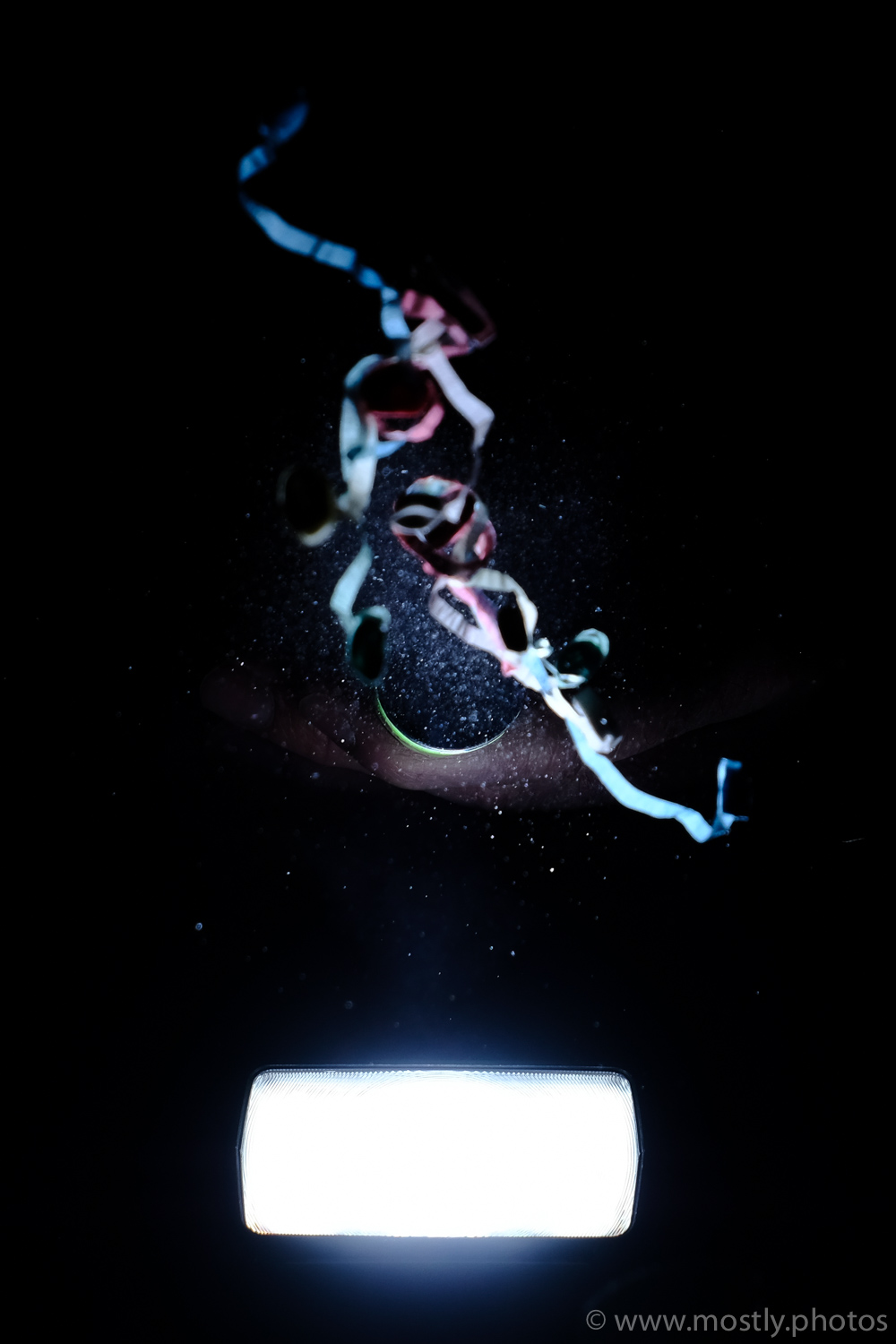 MIOPS Smart Trigger (15ms delay) Fuji X-T2 - High Speed Photography - Party Popper