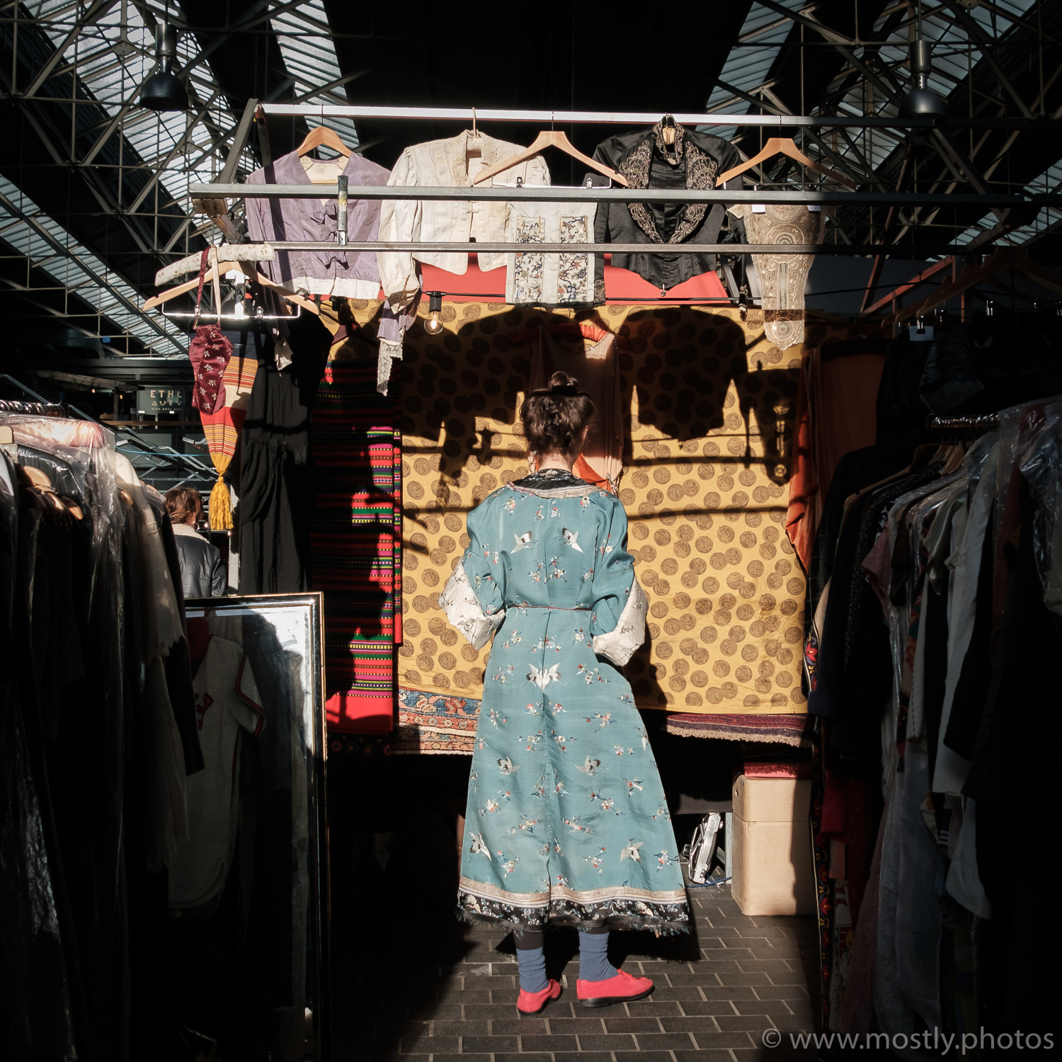 Fuji X-T2 and 18-135mm Color in Spitalfields Market, London