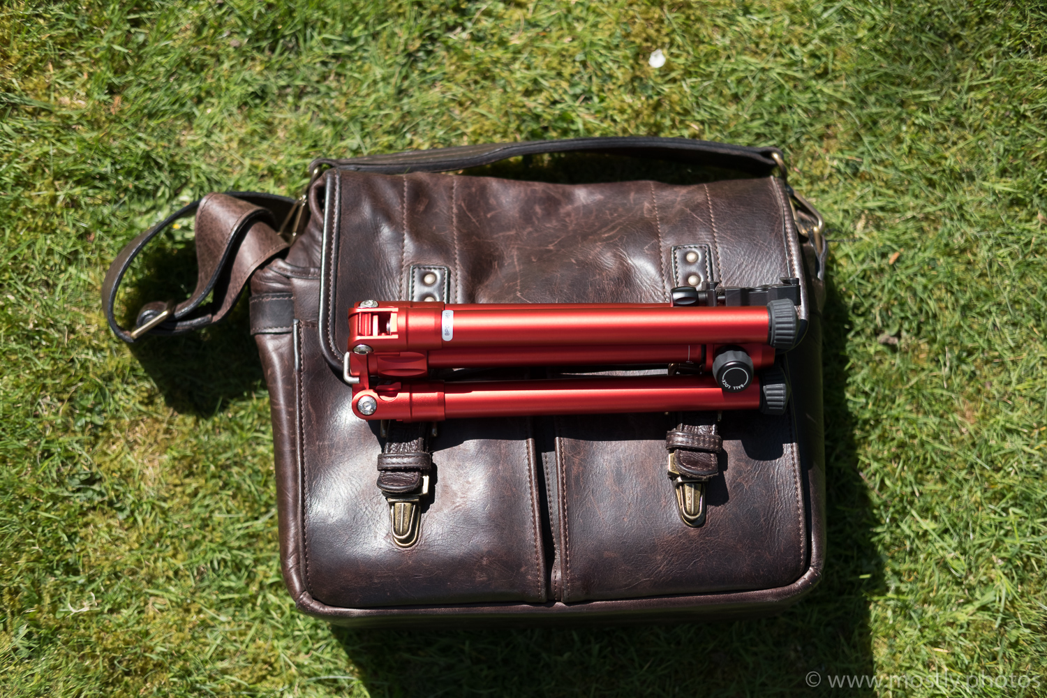 MeFoto Backpacker Air and ONA Prince Street Messenger