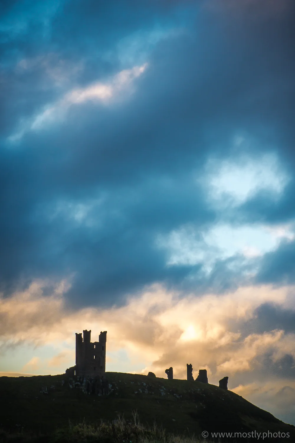 Fuji X-T2 and Fuji 18-135mm Dunstanburgh Castle silhouette