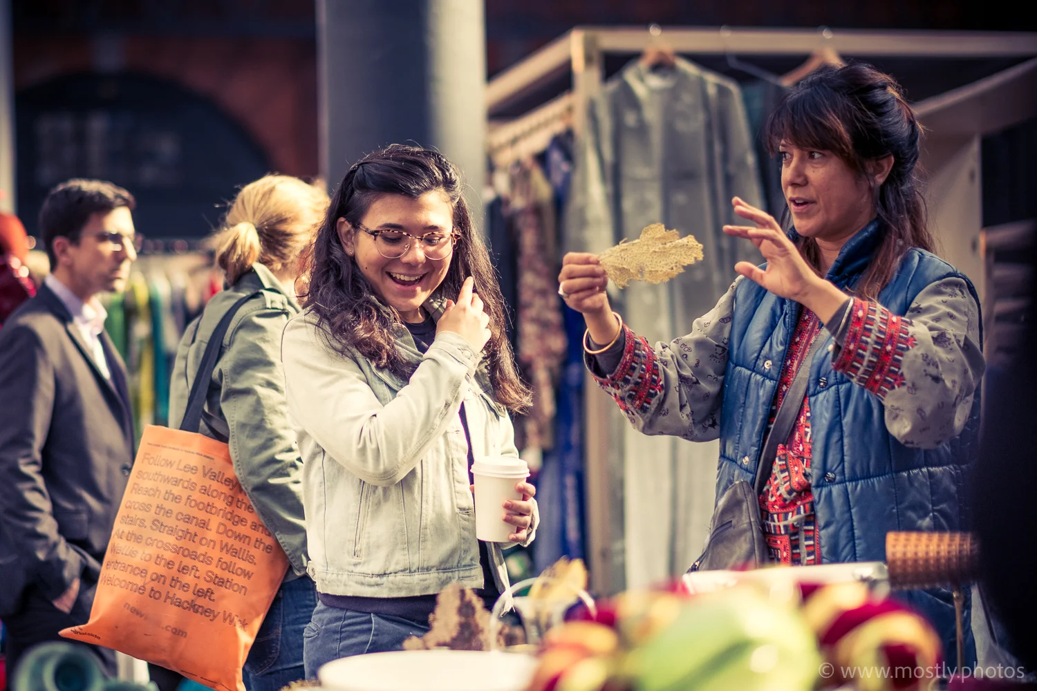 Fuji X-T2 Fuji 56mm f1.2 Candid Photograph, Making a sale in Spitalfields Market