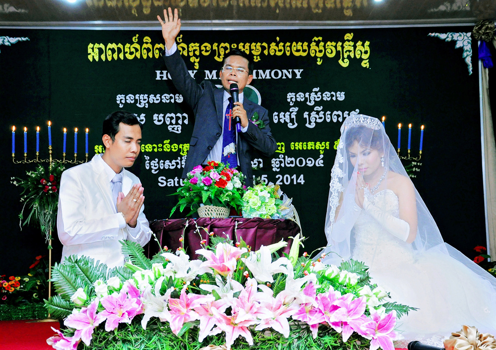 Asia's Hope Cambodia director Savorn Ou presided over the wedding of Srey Pich, a student who graduated from our Prek Eng 1 home.