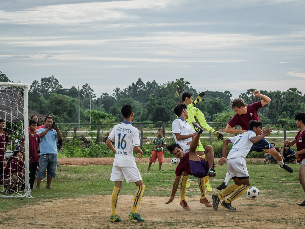 In a hard-fought match, the team from Battambang defeated the team from Prek Eng 3-1