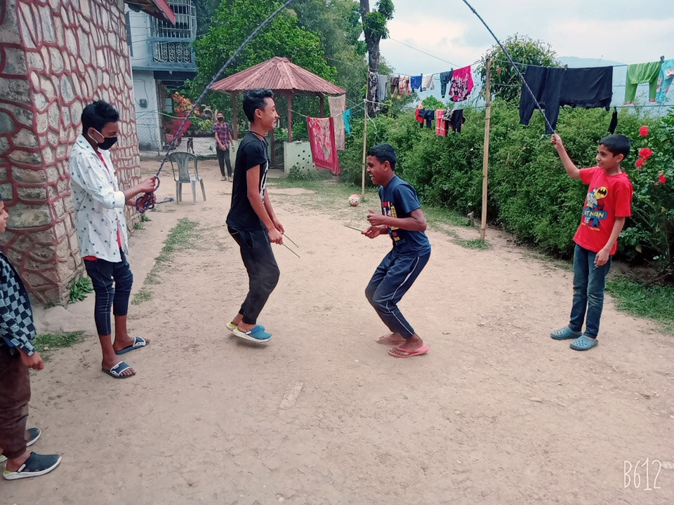  Despite being kept at home, these boys in Kalimpong are finding ways to stay active. 