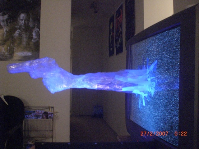 1.
Scotch tape sculptures http://bit.ly/f1k8JY
2. Human flight http://bit.ly/em3dbK
3. 10 Psychological Effects of Nonsexual Touch http://bit.ly/gBMFdm
4. Keep your eye on the ball http://bit.ly/dXmcHH
5. megaPhone http://bit.ly/eBVOIy