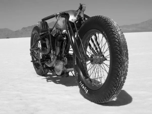 1.
Custom bikes http://bit.ly/ge8qNv
2. Clever and compelling way to tell the danger dirty water poses http://bit.ly/hS0LqV
3. Google's new Think Quarterly magazine http://bit.ly/hVLq62
4. Test your Color IQ http://bit.ly/gHh9Vd
5. Russian controlled avalanche fail http://aol.it/gDge7M