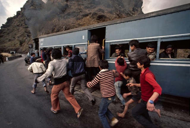 Trains-Steve-McCurry13-640x431.jpeg