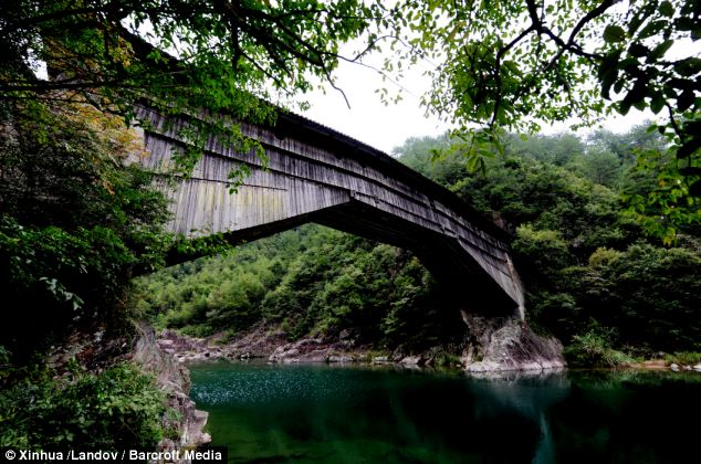 the Yangmeizhou bridge