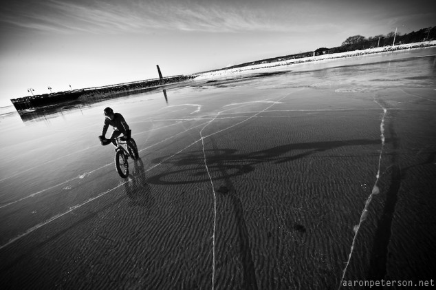 Ice-biking-on-Lake-Michigan-02-634x421.jpg