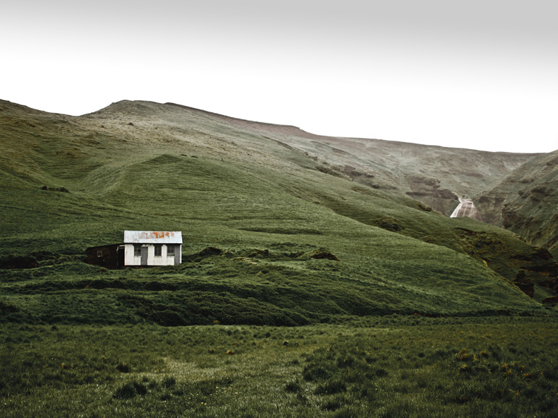 abandoned-iceland-houses-3.jpg
