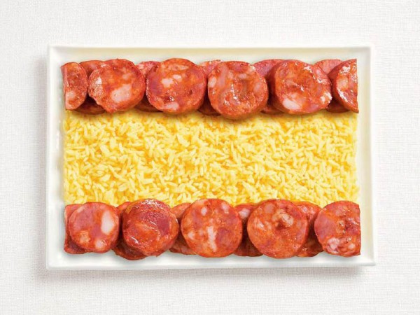 spain-flag-made-from-food-600x450.jpg