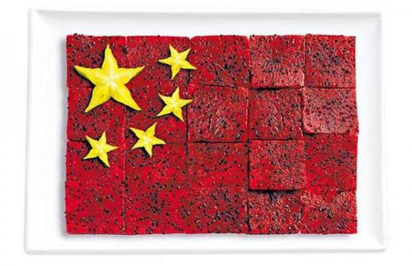 china-flag-made-from-food-600x387.jpg