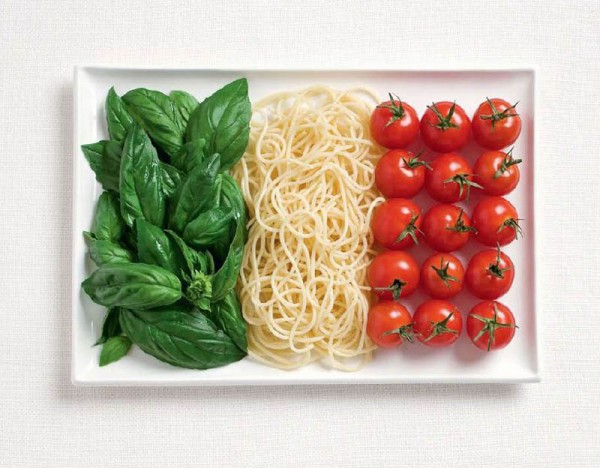 italy-flag-made-from-food-600x468.jpg
