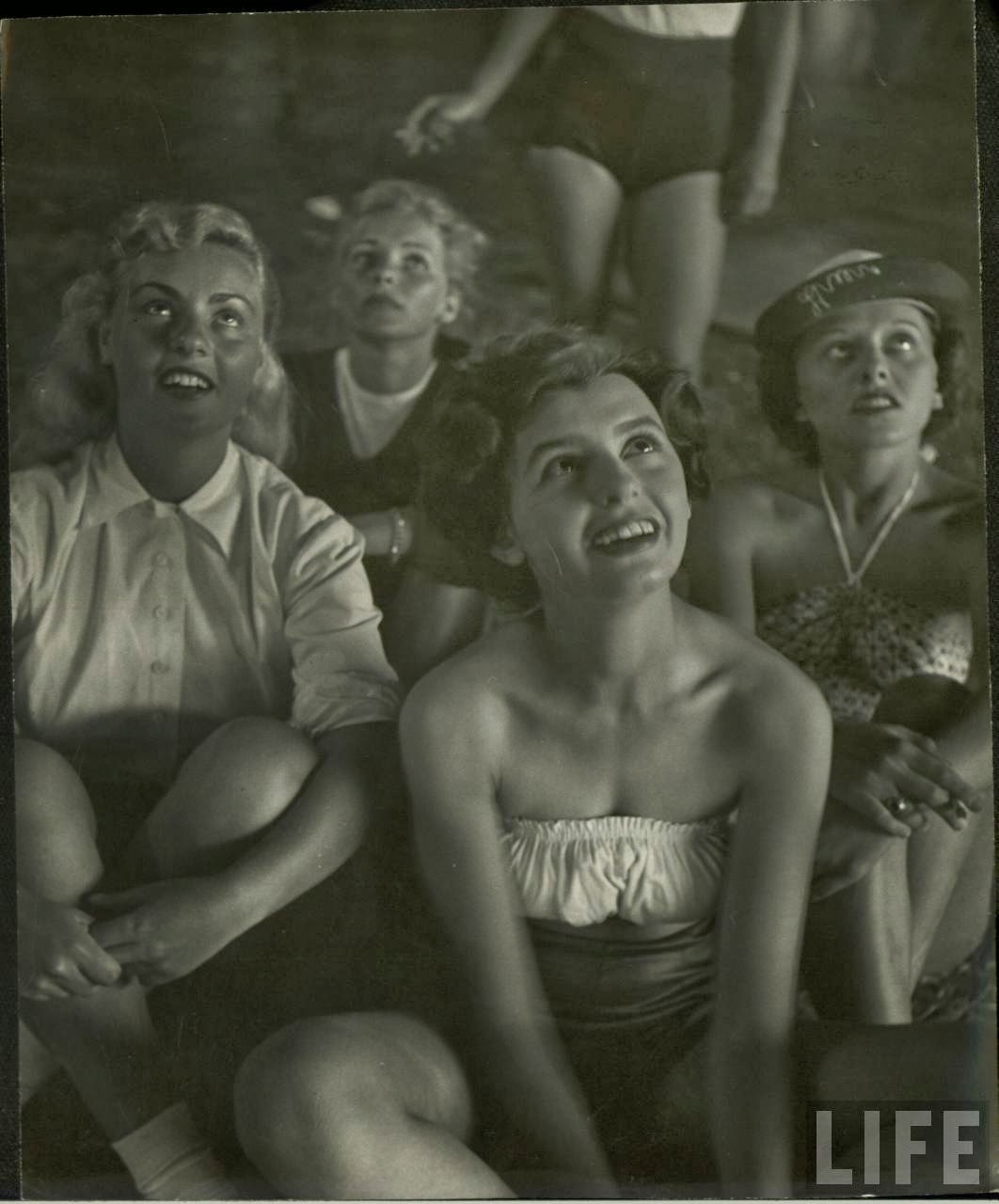 Daily Life of Circus Girls in Sarasota, Florida, ca. 1949 (6).jpeg
