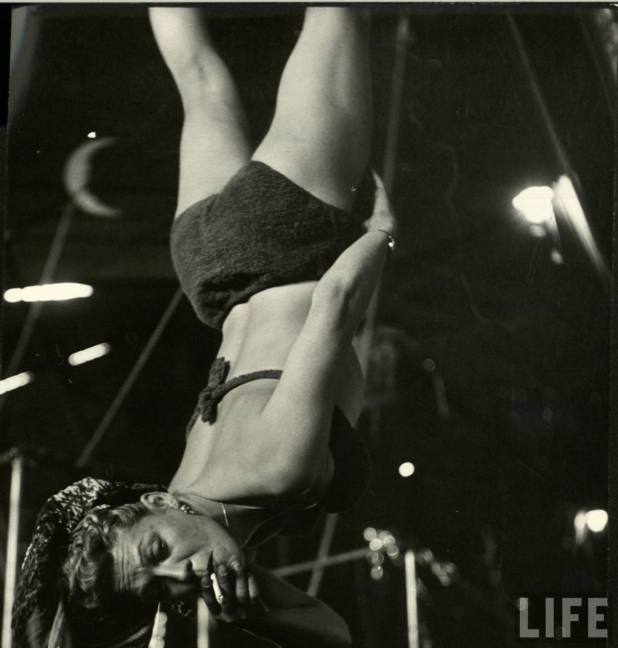 Daily Life of Circus Girls in Sarasota, Florida, ca. 1949 (13).jpg