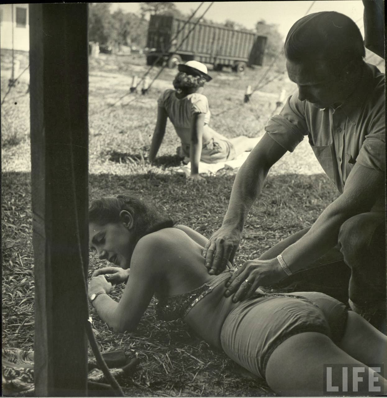 Daily Life of Circus Girls in Sarasota, Florida, ca. 1949 (15).jpg