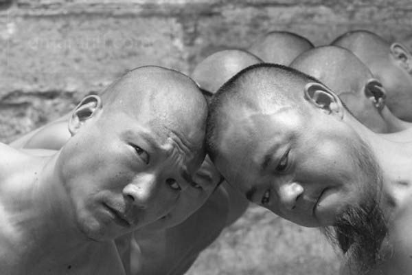 shaolin-monks-training-16.jpg