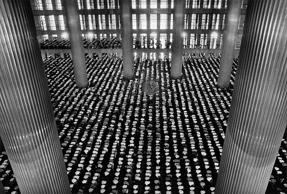 The mosque of Istiqlal, Jakarta, Indonesia (1996)