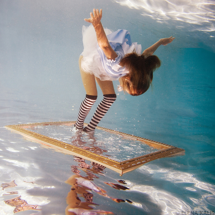 underwater_alice06.jpg