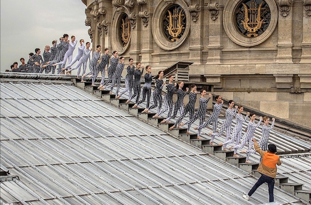 Rooftop-Dancers-in-Paris-by-JR-14.jpg