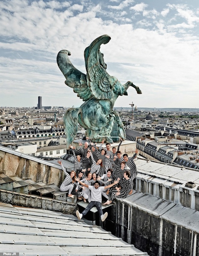 Rooftop-Dancers-in-Paris-by-JR-11.jpg