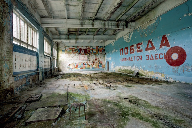 Abandonned-Soviet-Buildings-by-Rebecca-Litchfield15.jpg