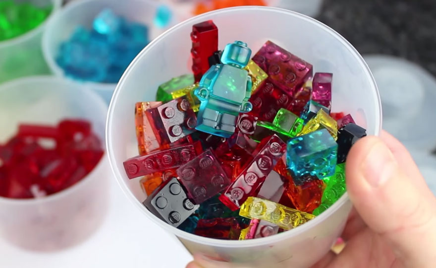 How to Make Stackable Edible LEGOs
