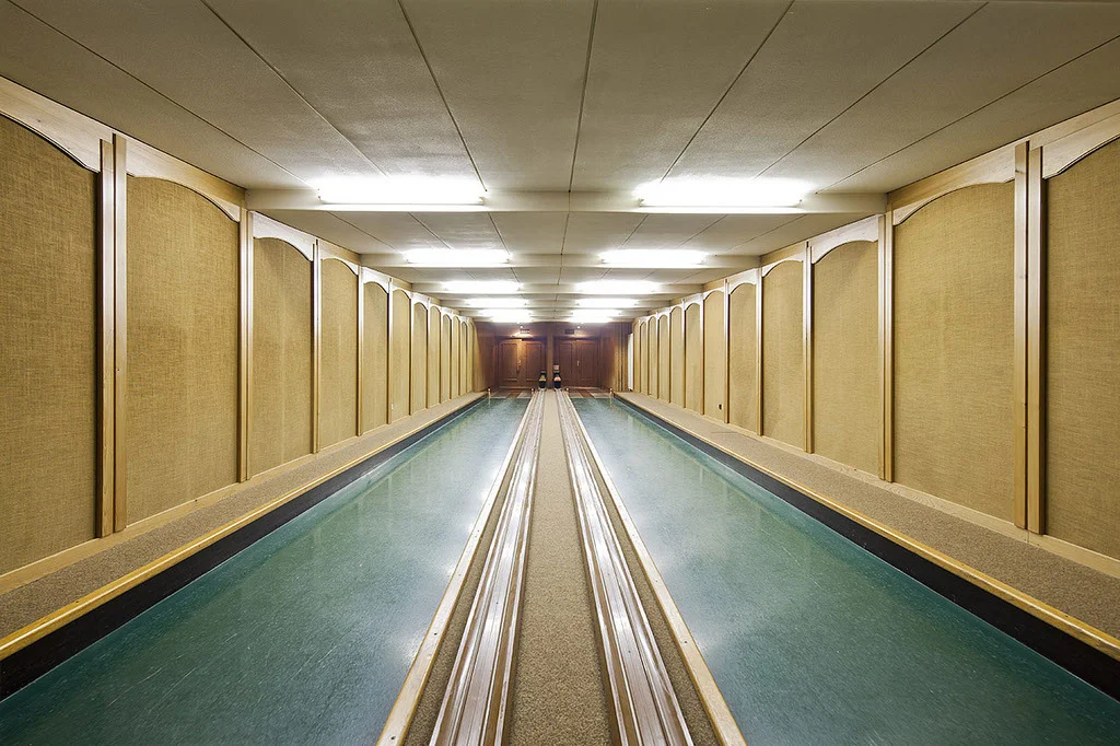 Bowling Alleys in Germany and California Photos by Robert Götzfried