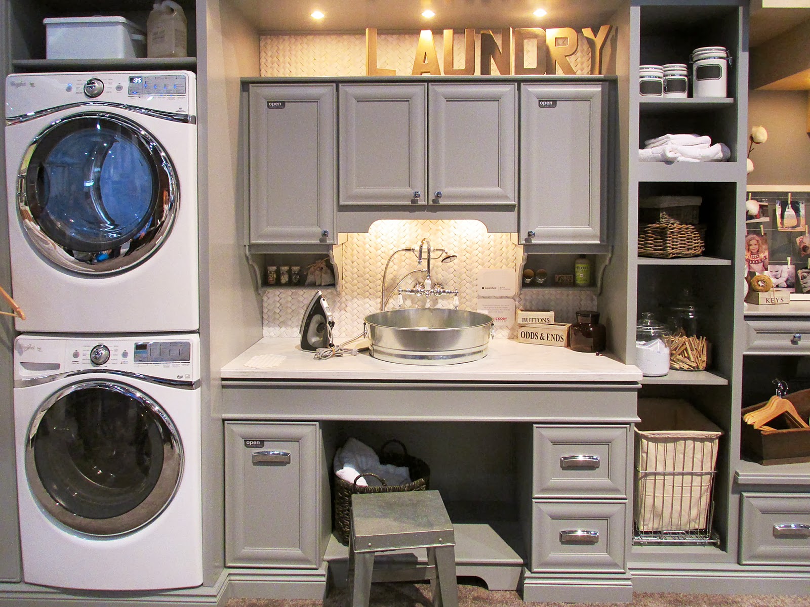 The washbasin sink is so creative!