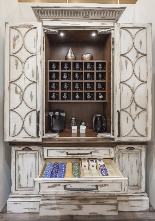 Cabinets 101: How to Choose Construction, Materials and Style