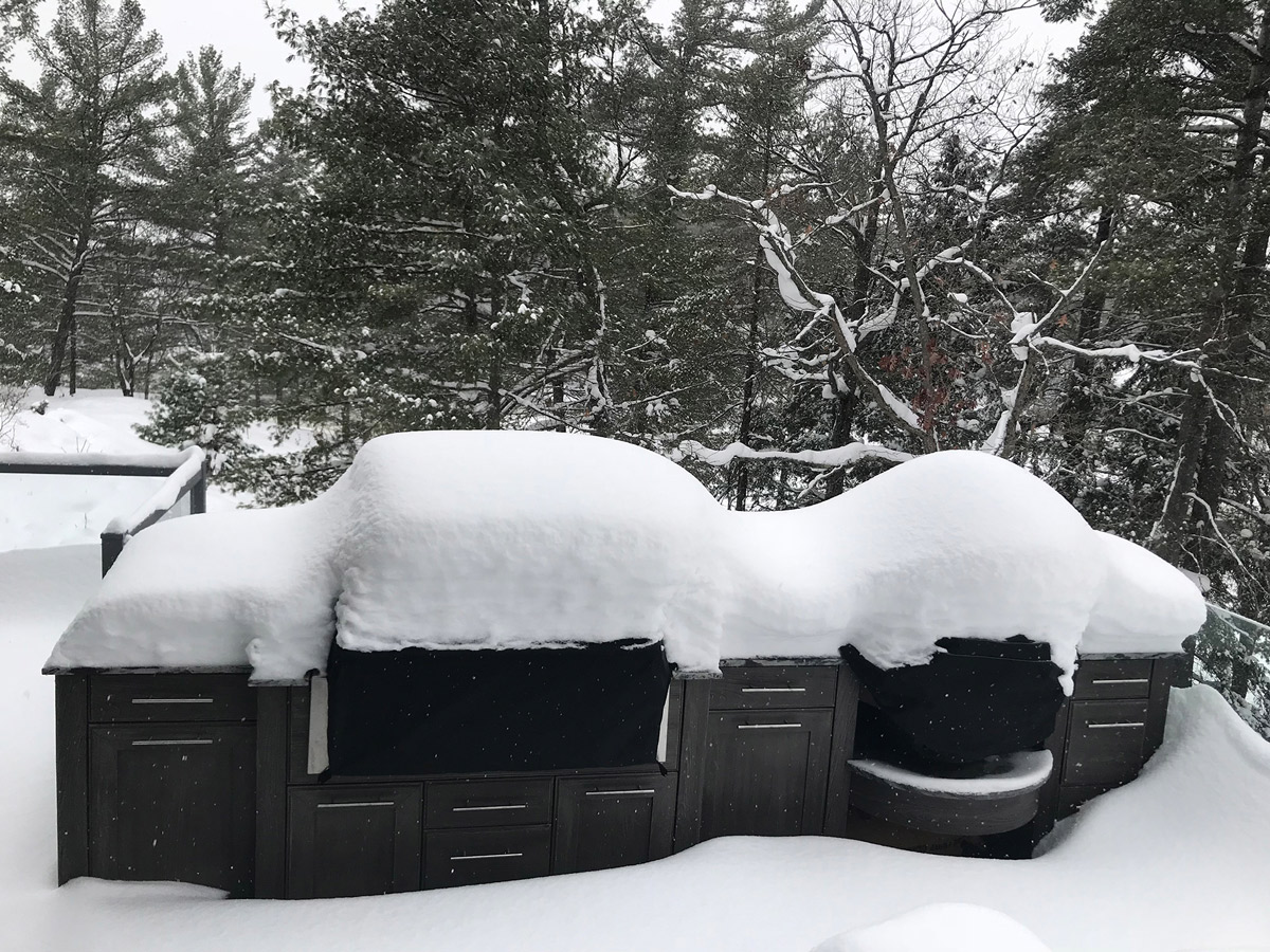 outdoor-kitchen-cottage-snow-every-season.jpg