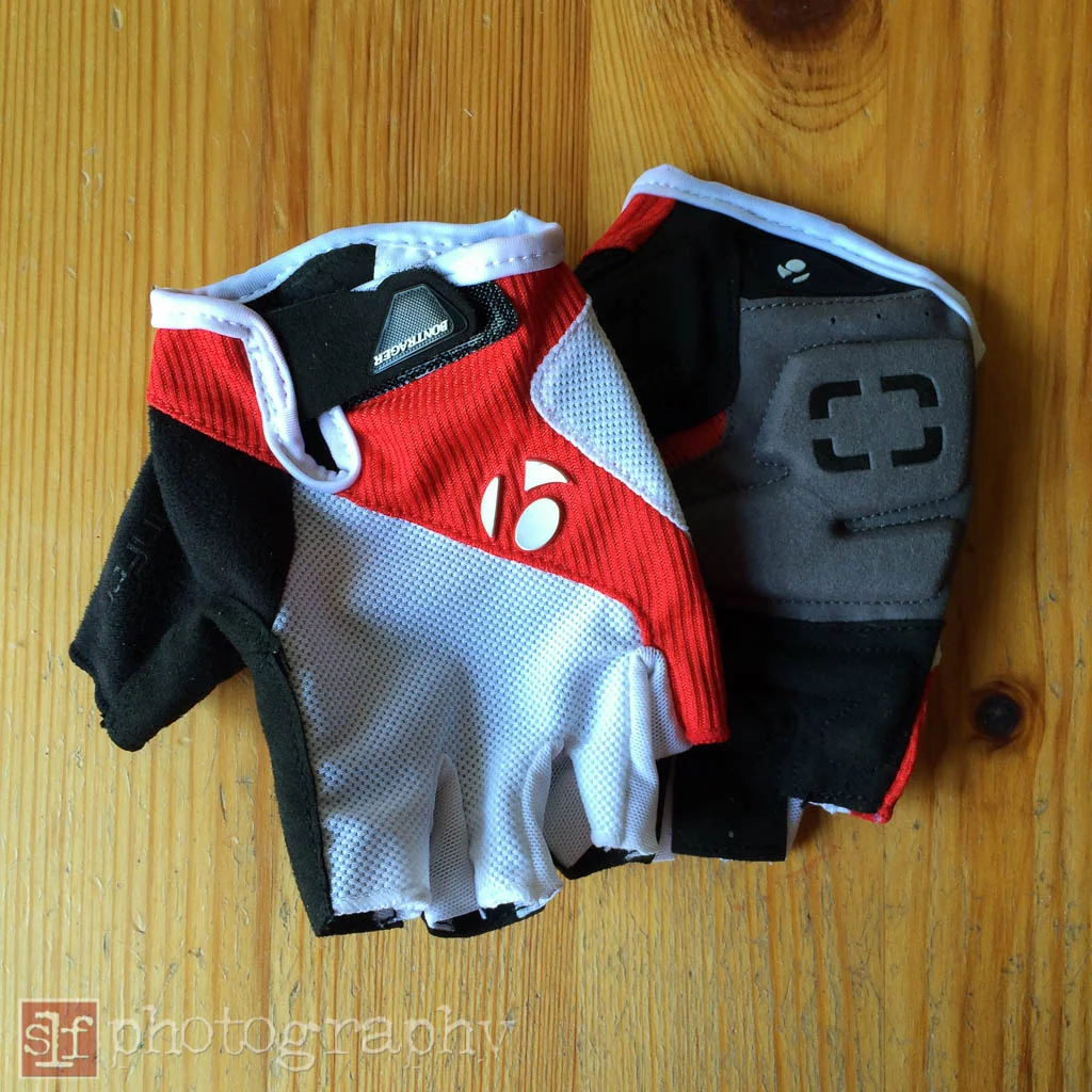 A second pair of padded gloves.