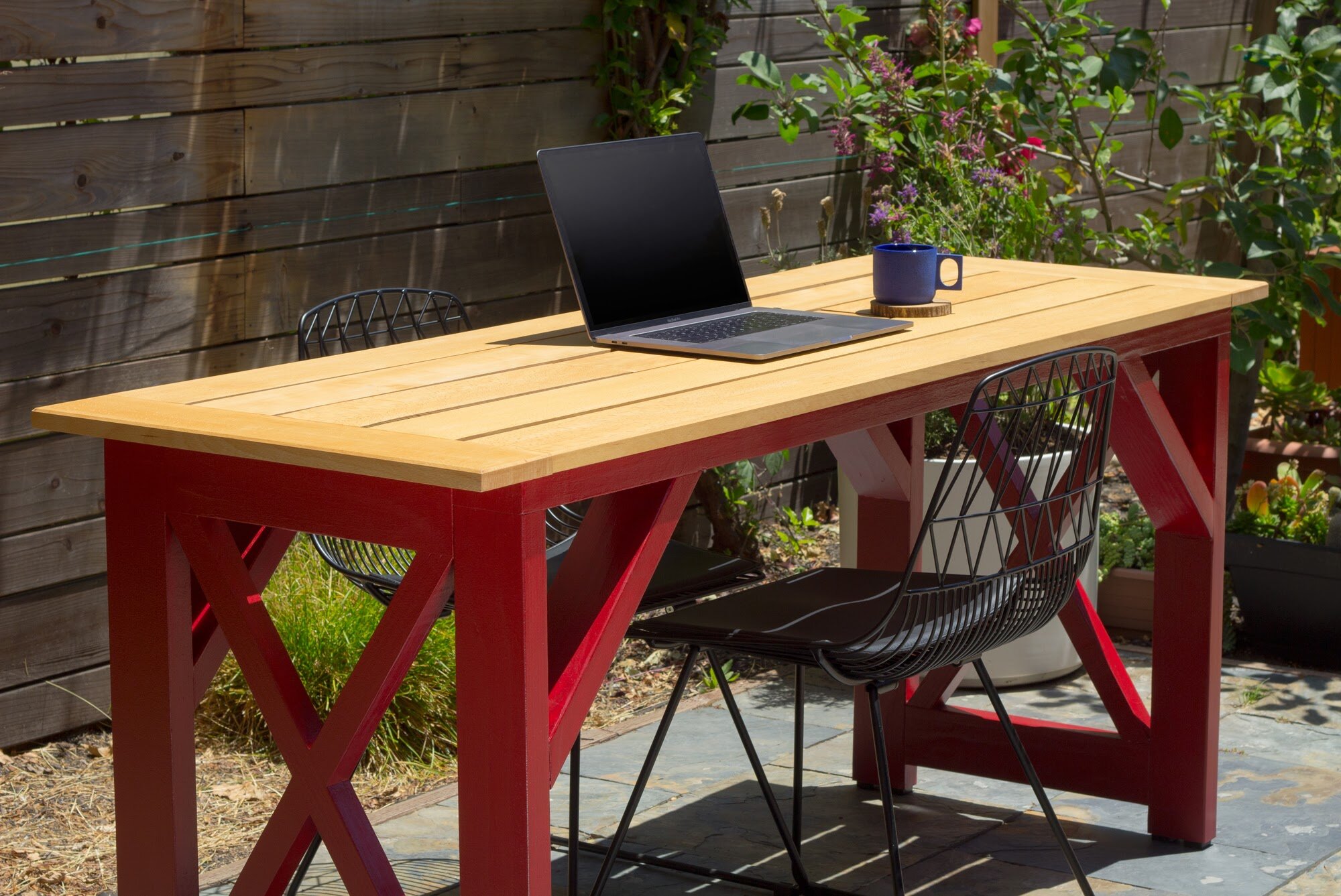 patio_table_wideshot-laptop.jpg