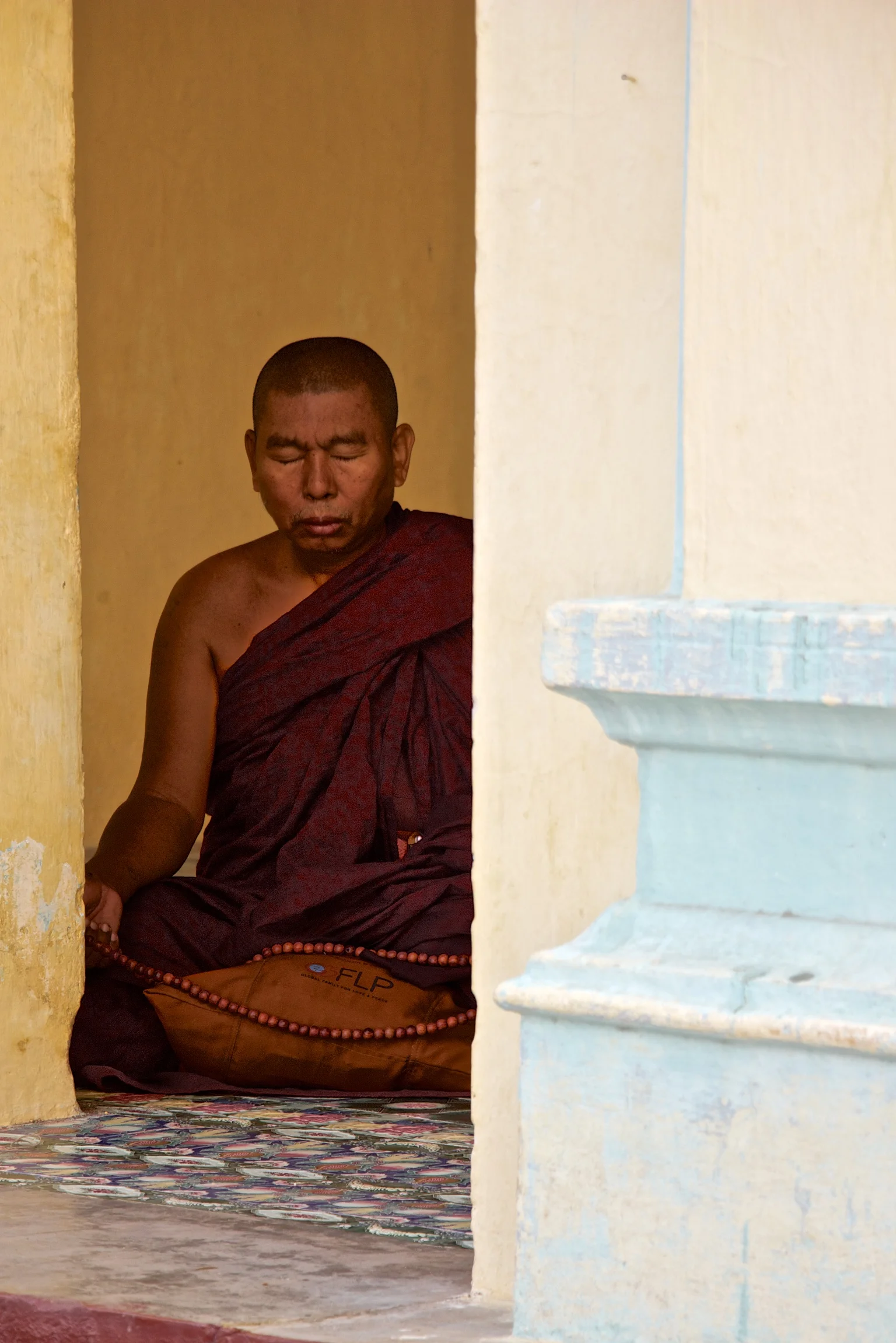 burma@ 2012-12-29 19-17-38.jpg