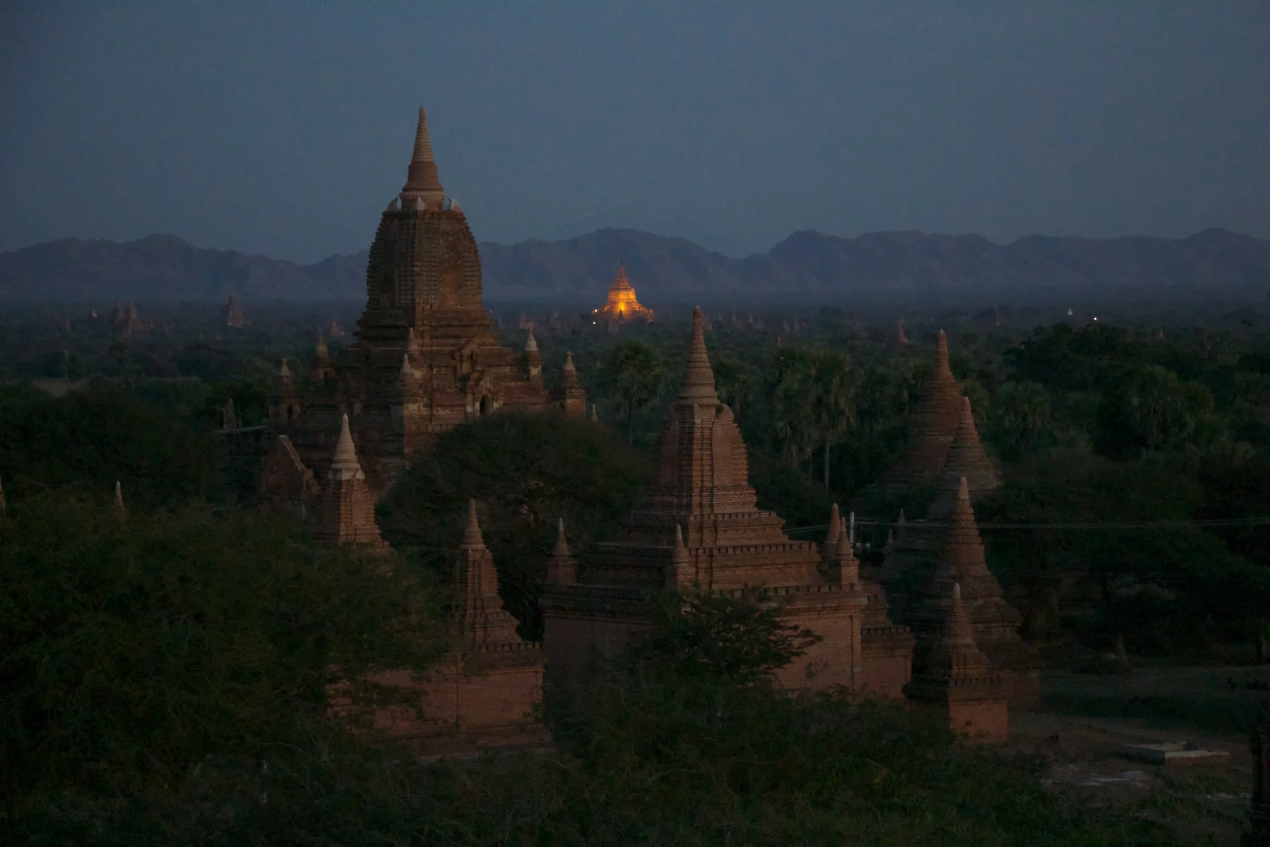 burma@ 2012-12-31 03-24-36.jpg