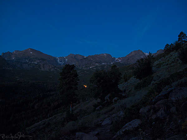 4:34 AM: Switchbacks turn me back up the valley, towards the mountains.