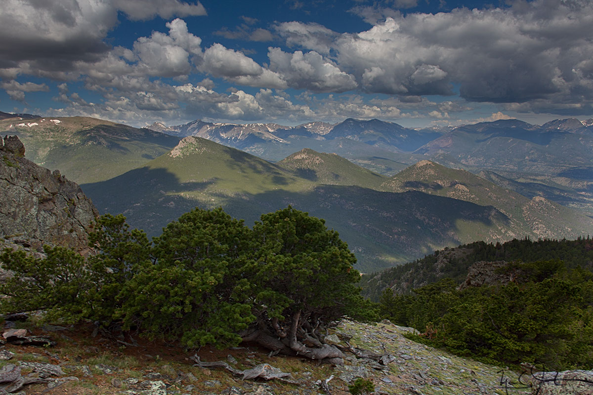 Clouds over the Continental Divide from near the top of Twin Sisters.