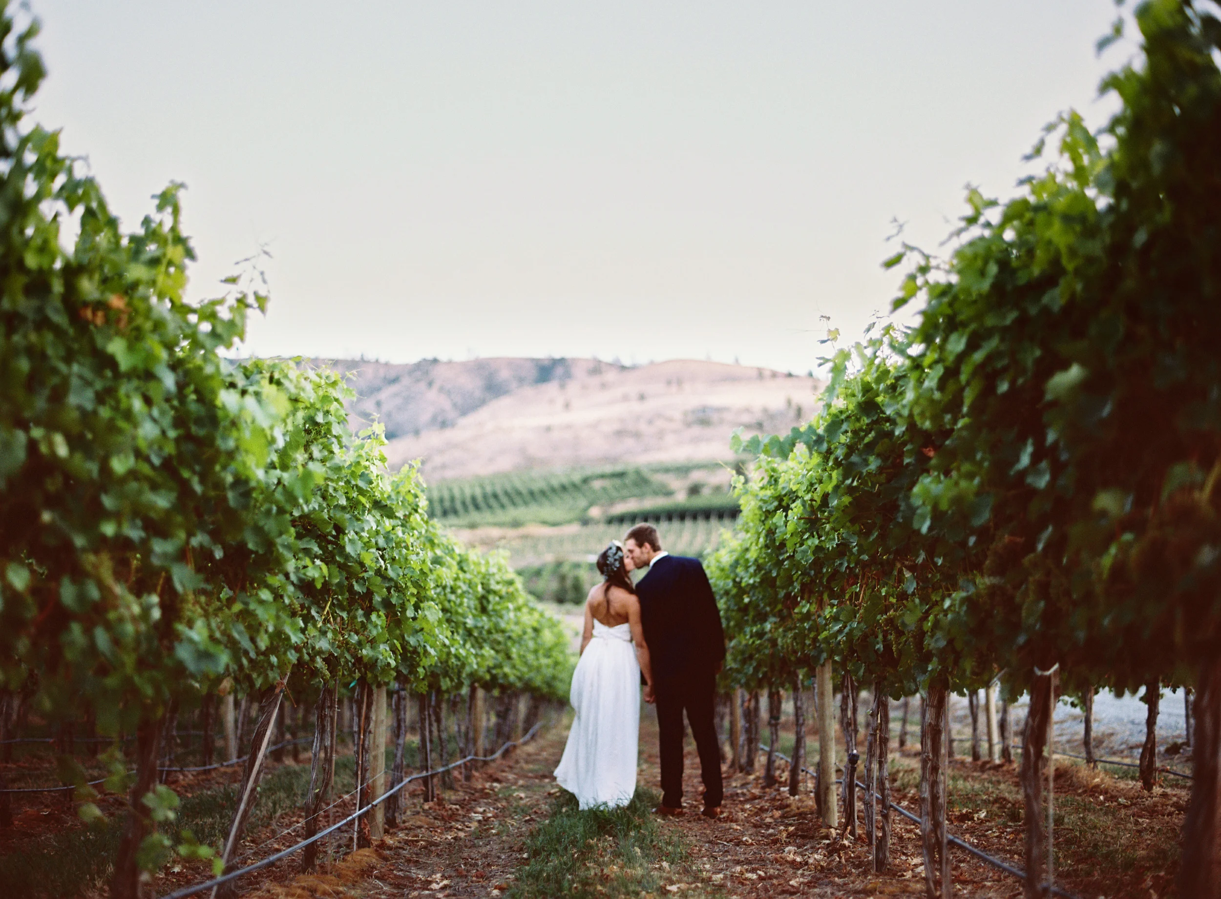 lake-chelan-vineyard-wedding-037.JPG