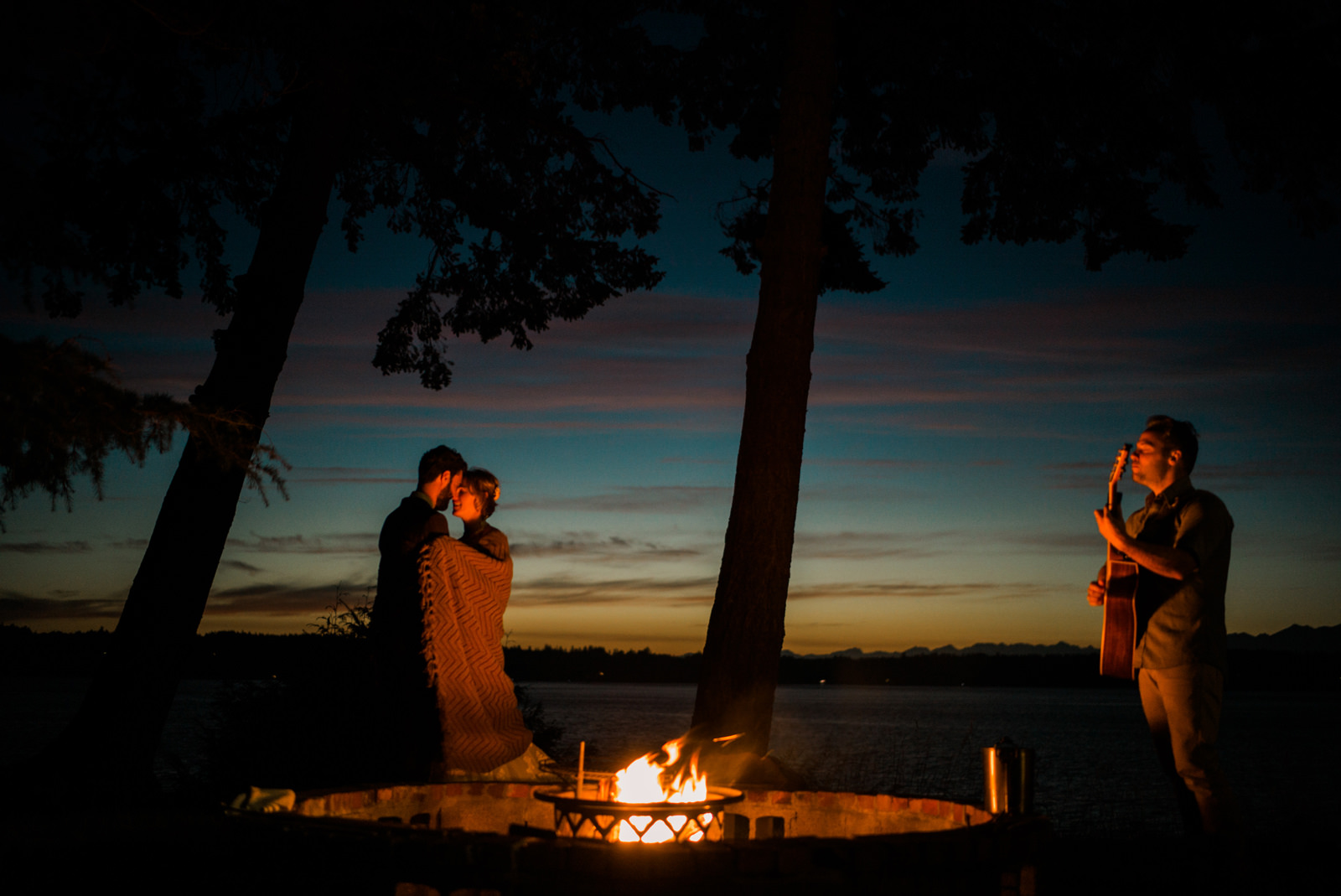 012-intimate-fireside-pnw-elopement-on-herron-island.jpg